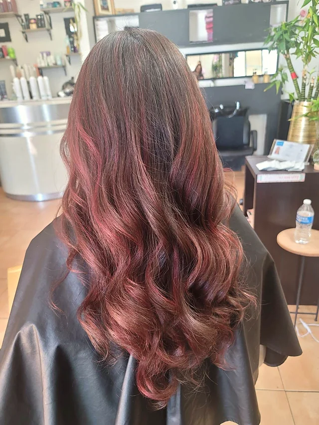 Ondas en tono vino