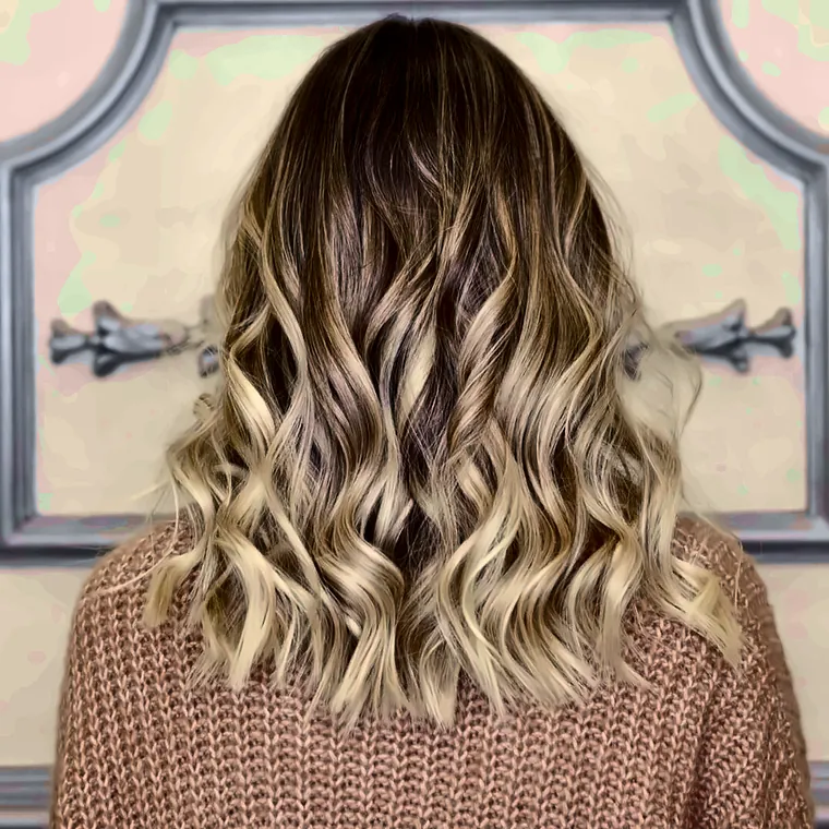 Ondas rubias con balayage